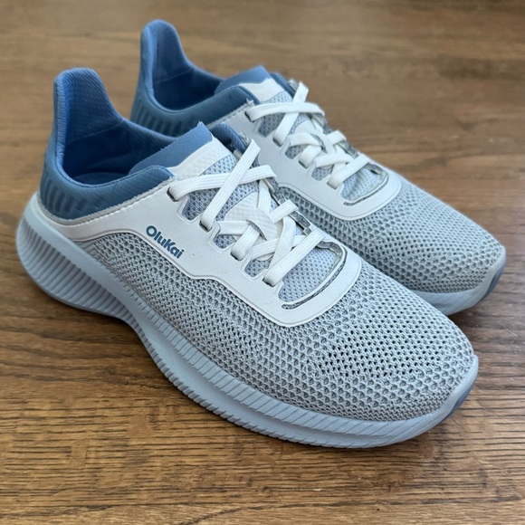 OLUKAI WOMEN'S ISLAND HOPPER SHOES - BLUE PEARL/BLISSFUL BLUE size6 - Picture 2 of 12